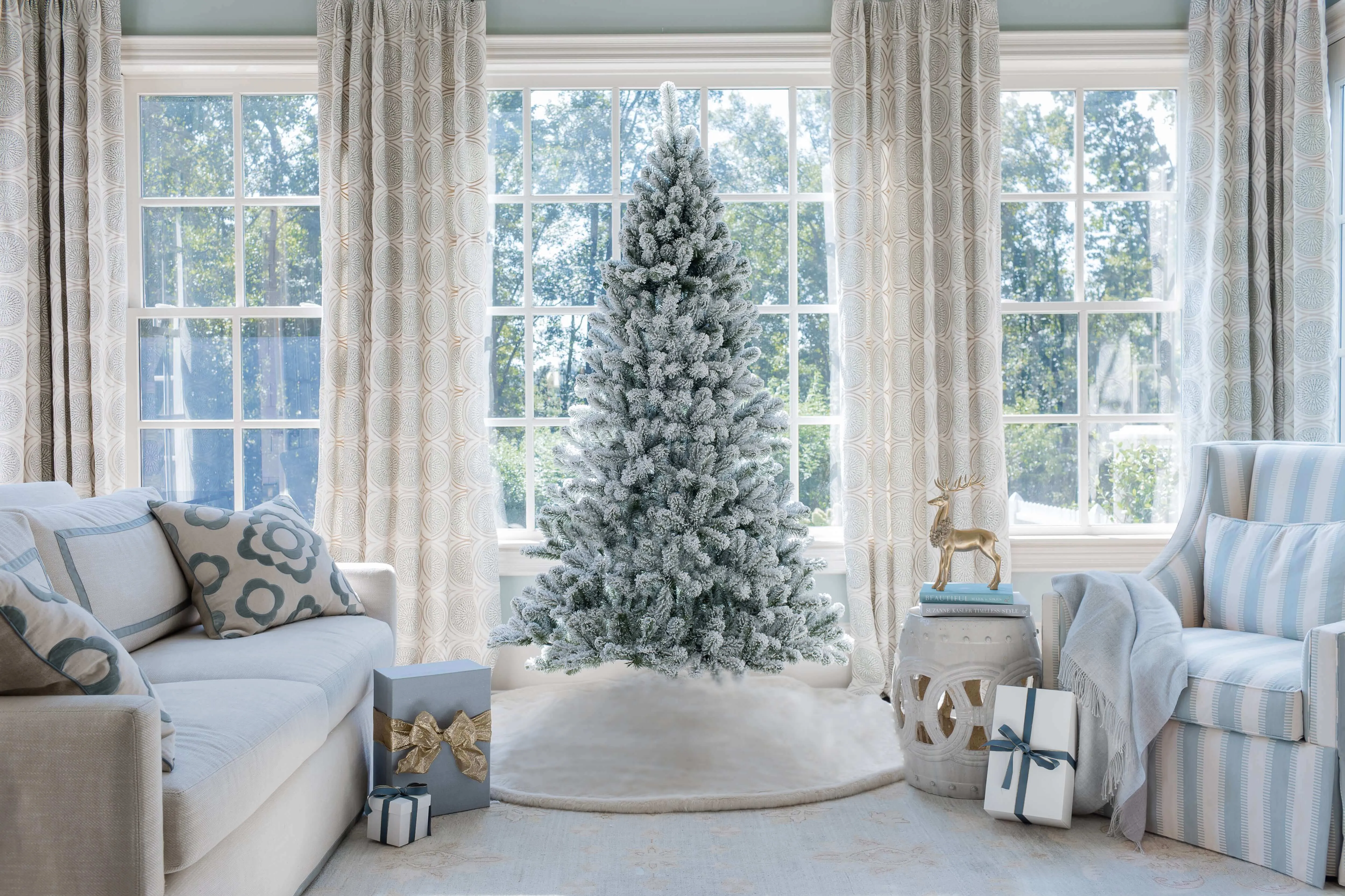 10' Prince Flock® Artificial Christmas Tree with 750 Warm White LED Lights