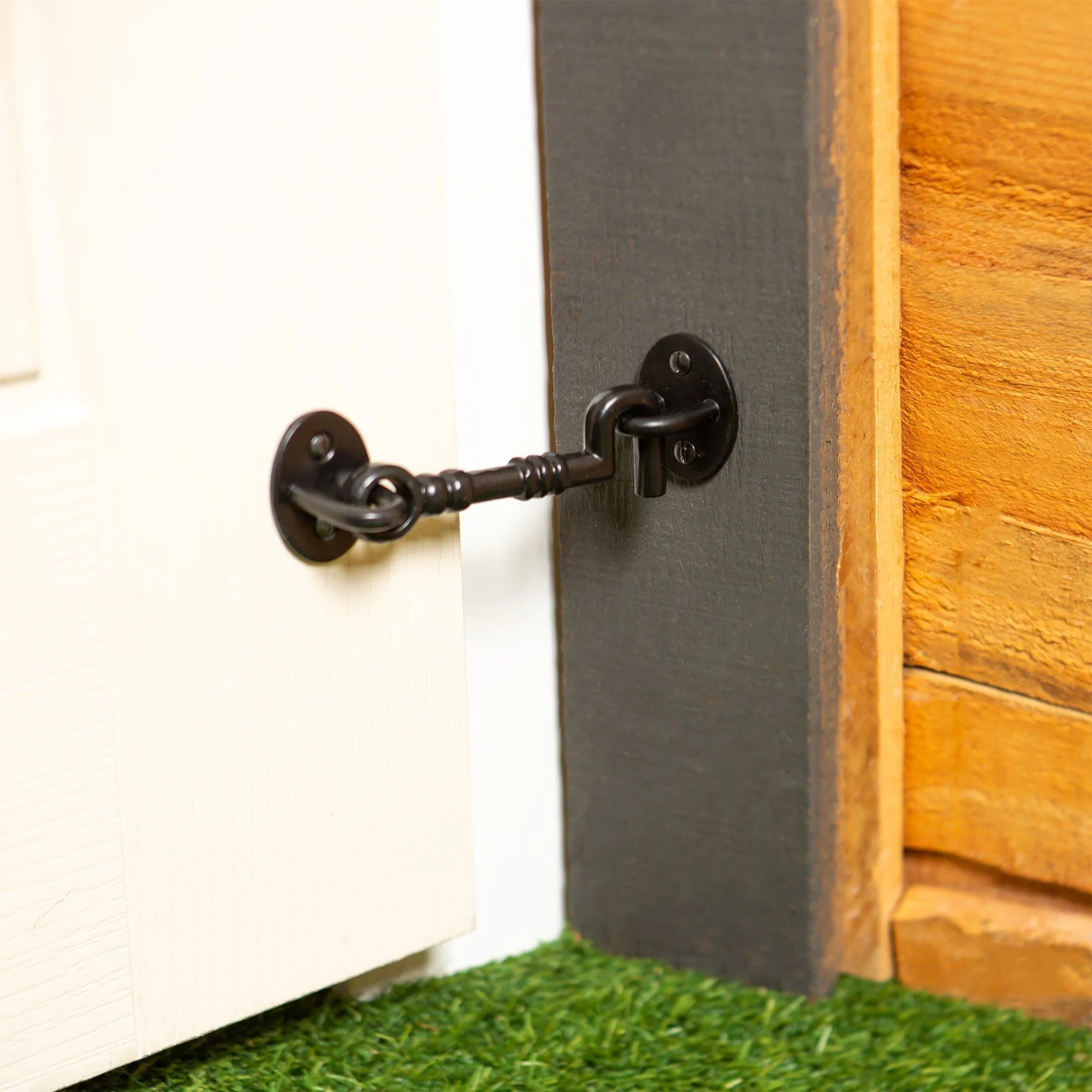 125mm Black Ornate Cabin Hook and Eye - By Hammer & Tongs