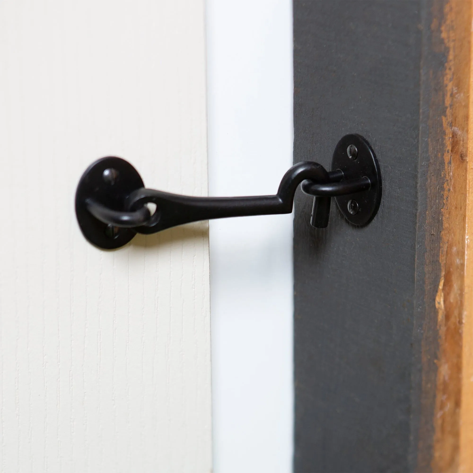 125mm Black Rustic Cabin Hook and Eye - By Hammer & Tongs