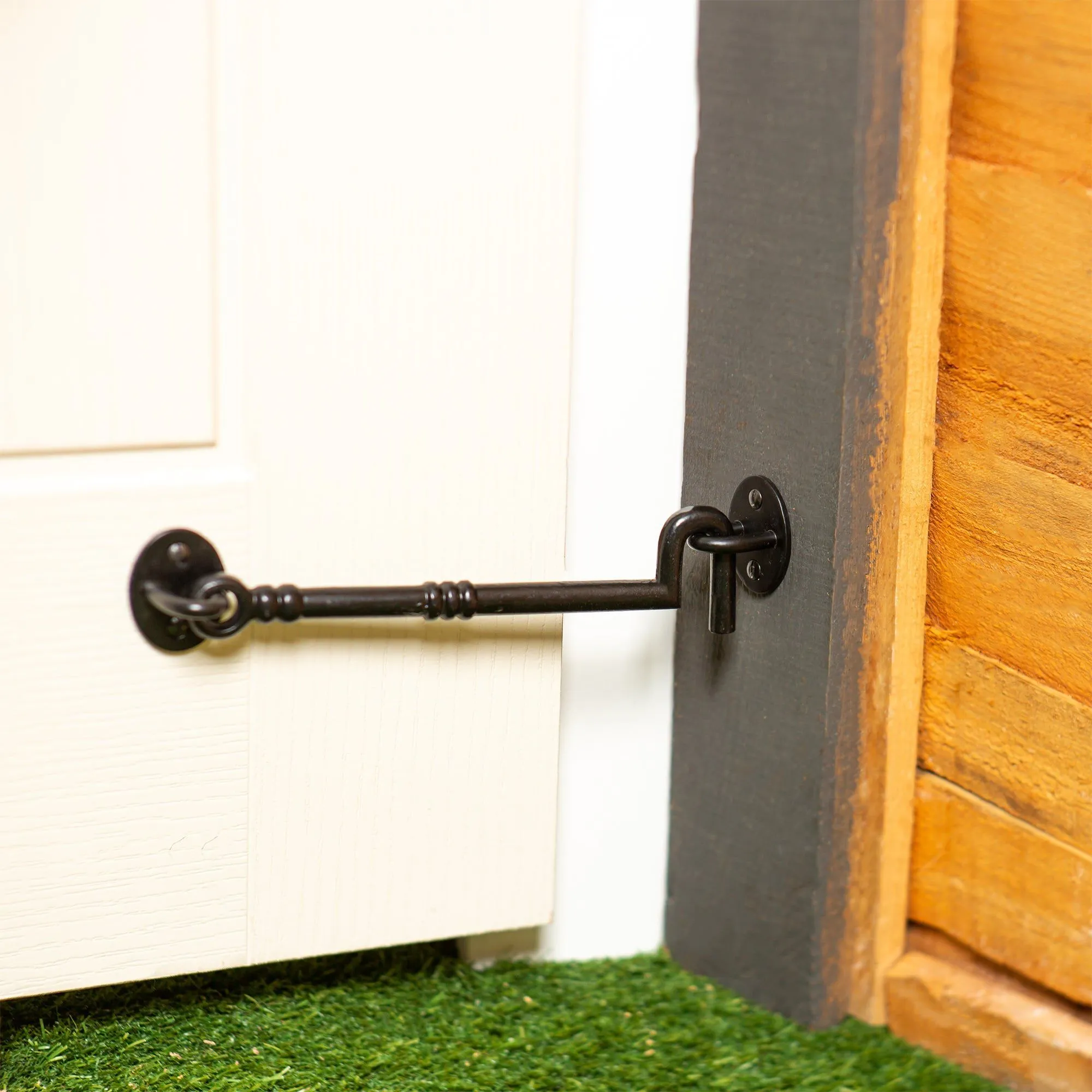 225mm Black Ornate Cabin Hook and Eye - By Hammer & Tongs