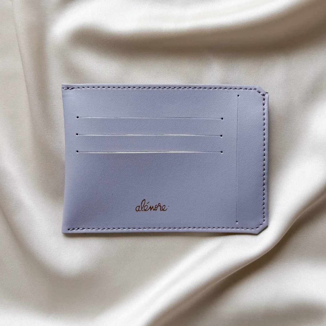 Jasmin Vegan Apple Leather Compact Wallet | Lilac