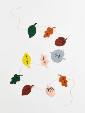 Leaf and acorn garland