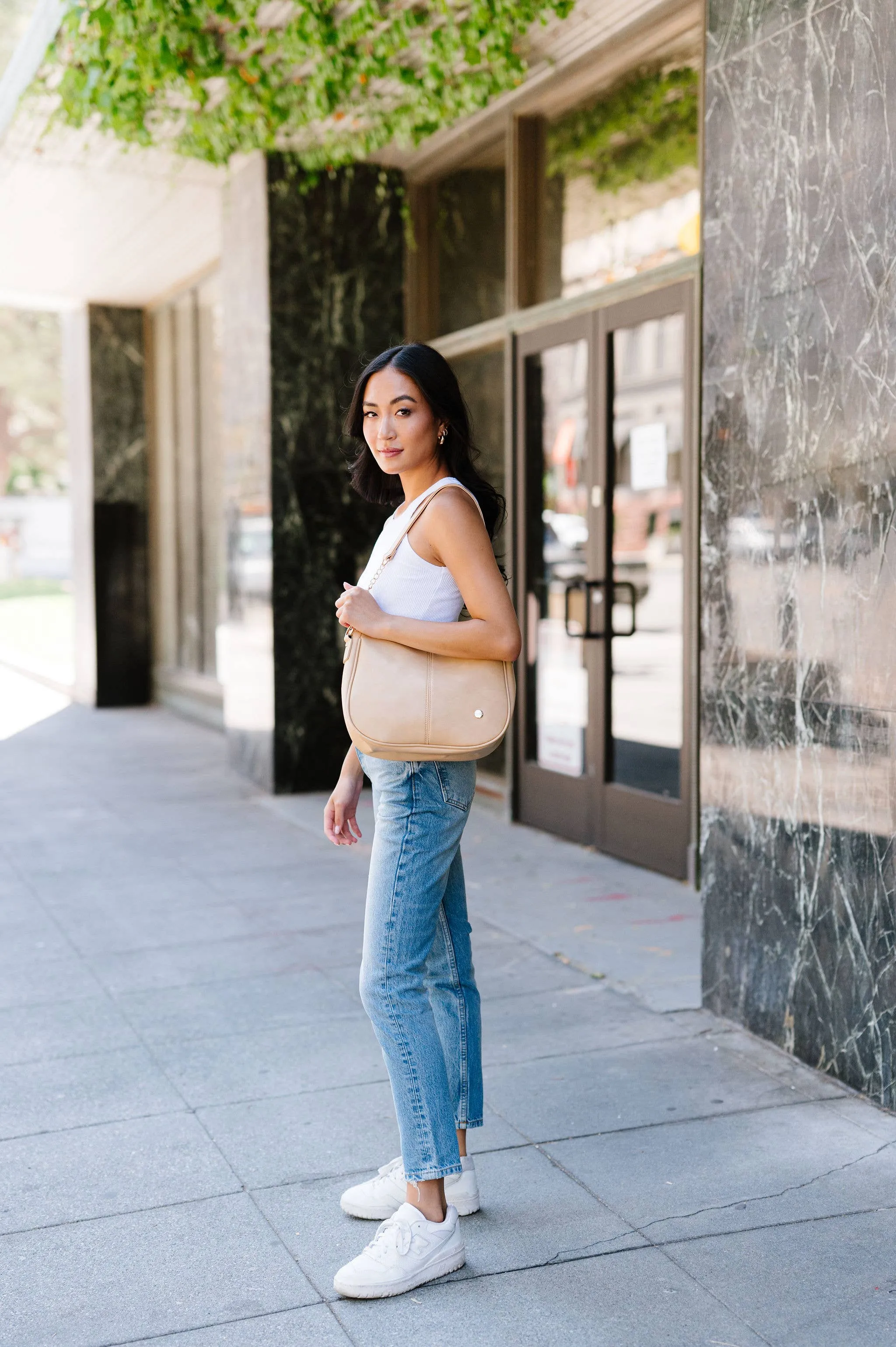 Marissa Crossbody Saddle Bag: Sugar Cookie