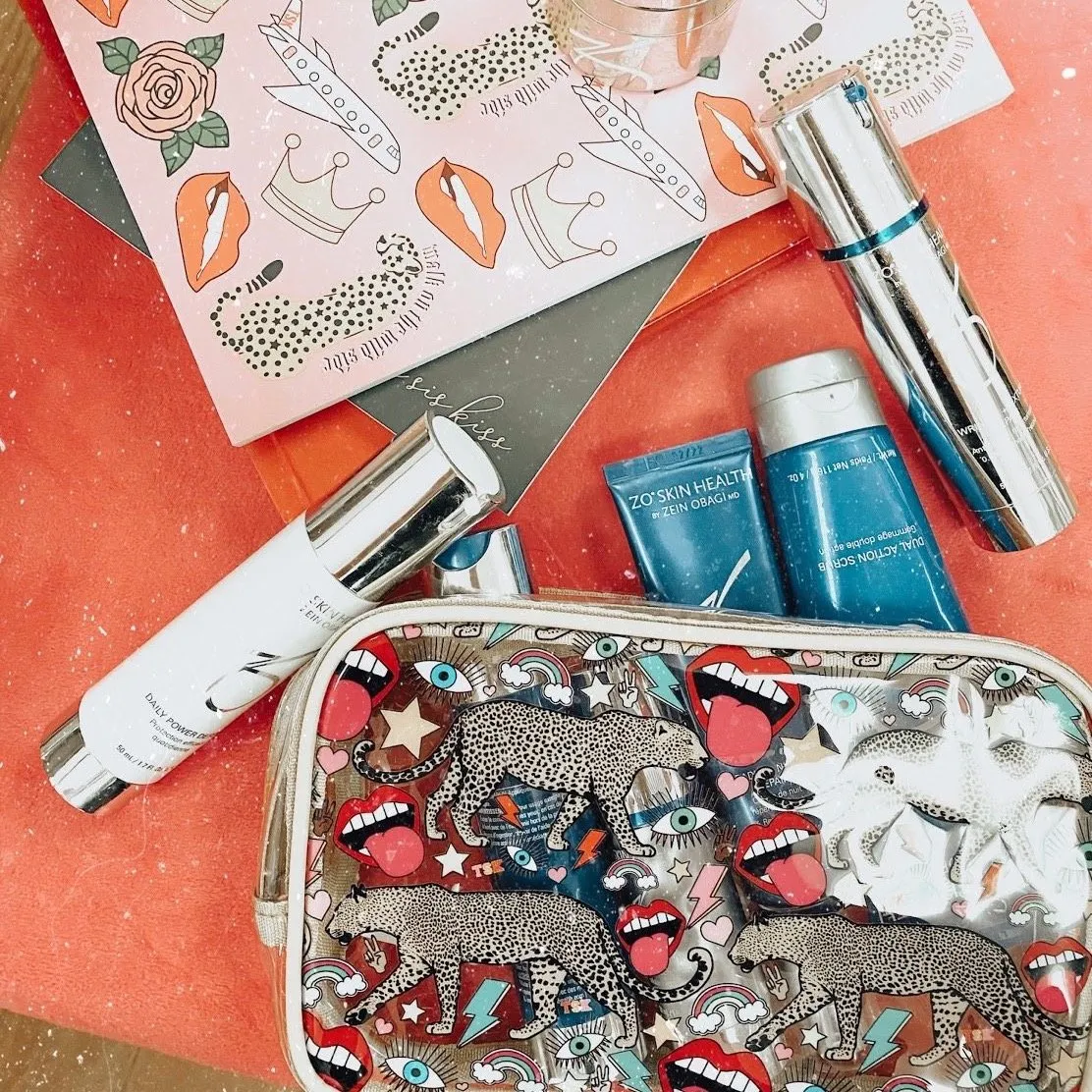 The Sis Kiss Graphic Cosmetic Bag