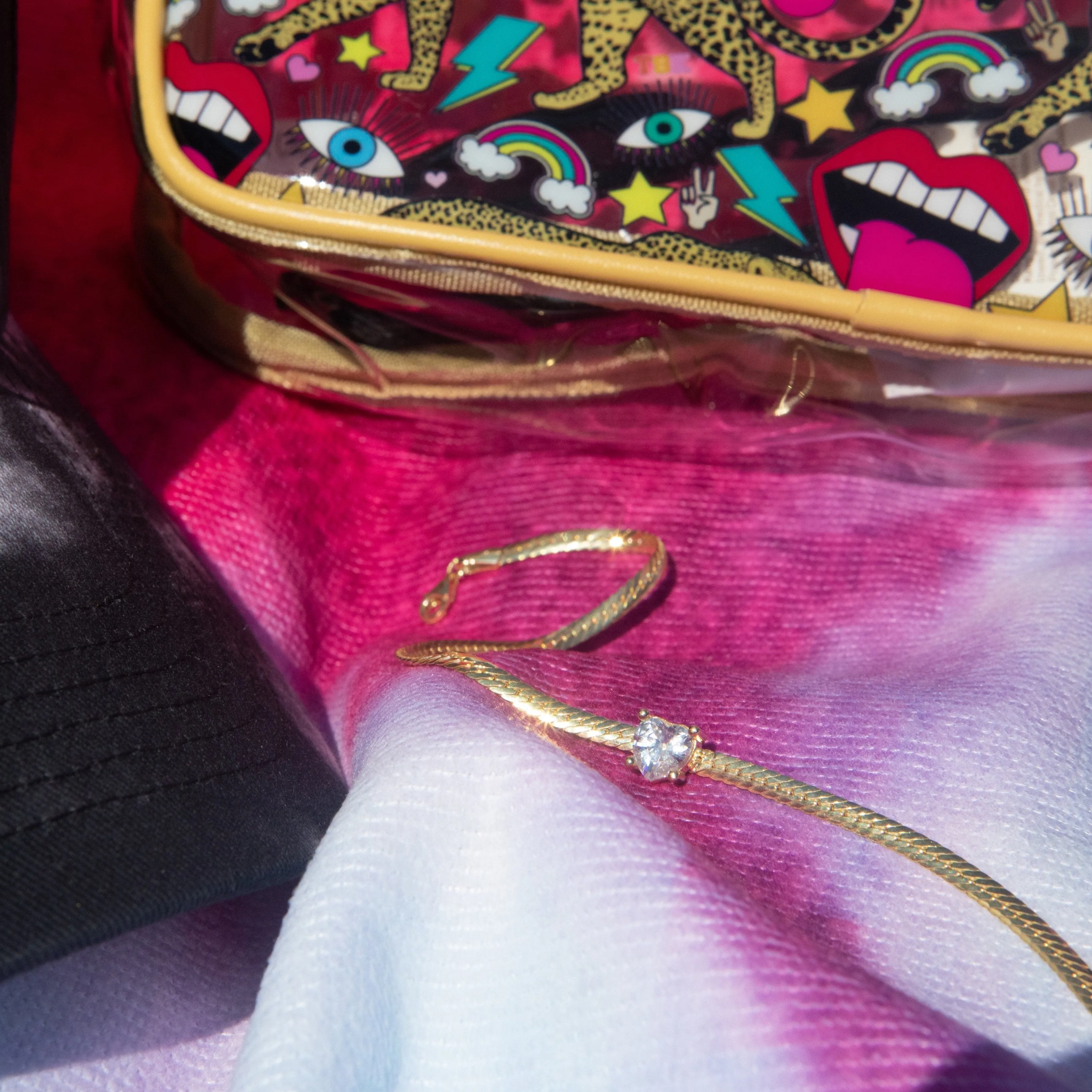 The Sis Kiss Graphic Cosmetic Bag