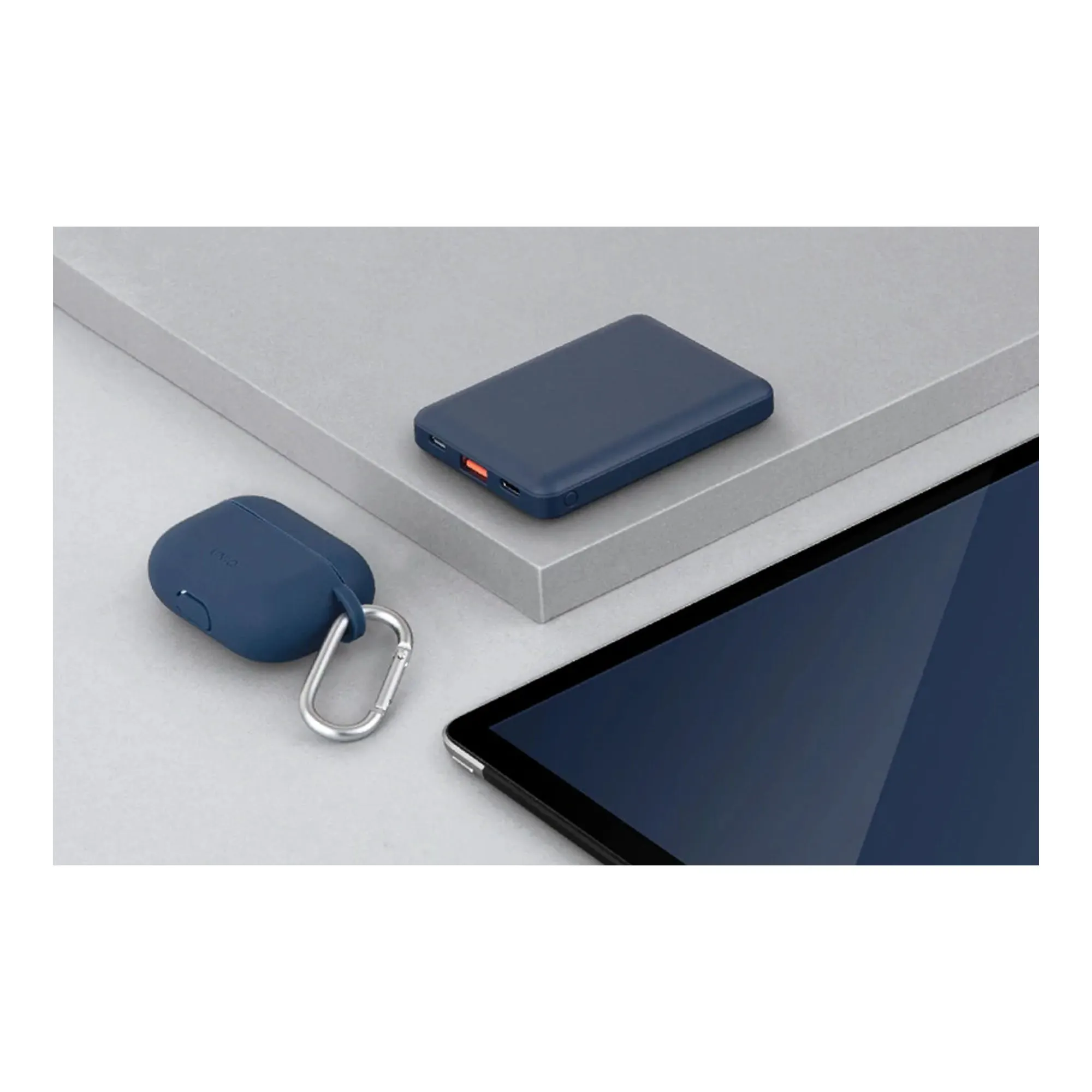Uniq Fuele Mini PocketSlim 8000 mAh USB-C 18W PD Power Bank - Green (Barcode: 8886463676356 )
