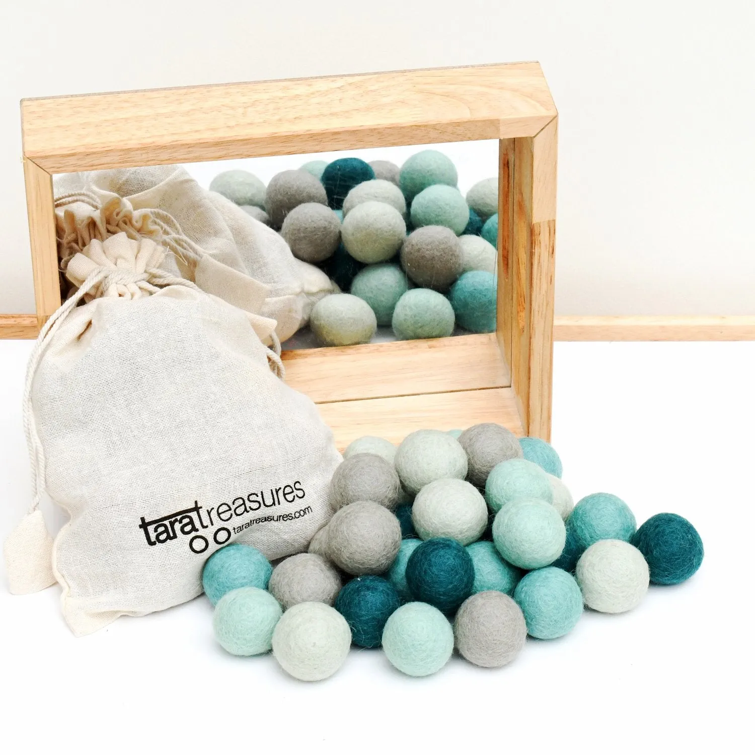 Wool Felt Balls in a Pouch -3cm 30 balls various colours
